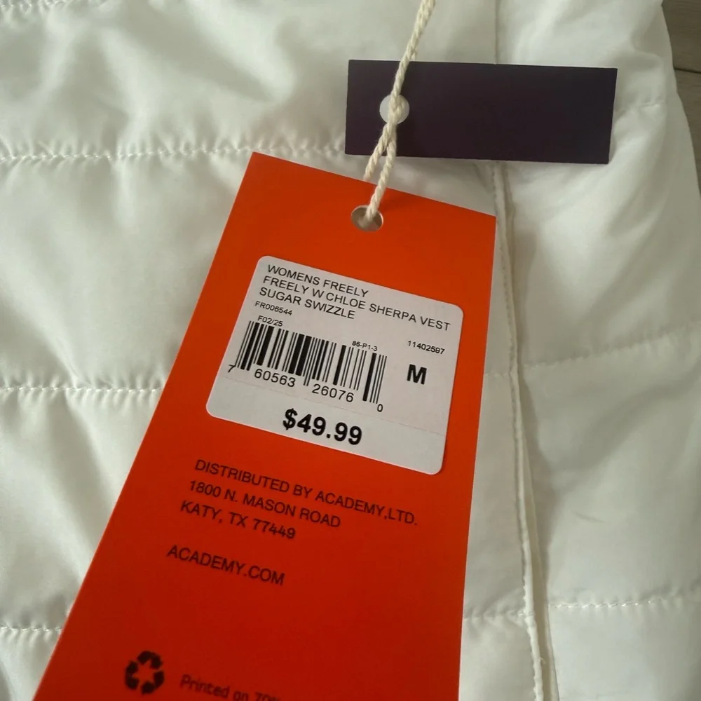 NWT WOMENS FREELY
CHLOE SHERPA VEST
SUGAR SWIZZLE size Medium white - Picture 5 of 6